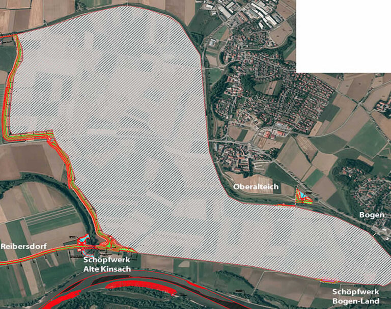 Die Flächen des Polders Parkstetten/Reibersdorf östlich des Querdeiches Lenach bleiben als Hochwasserrückhalteraum erhalten.