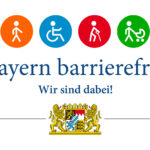 Logo "Bayern barrierefrei - wir sind dabei" mit Stichmänchen: Rollstuhlfahrer, Kinderwagen, mit Krücken.